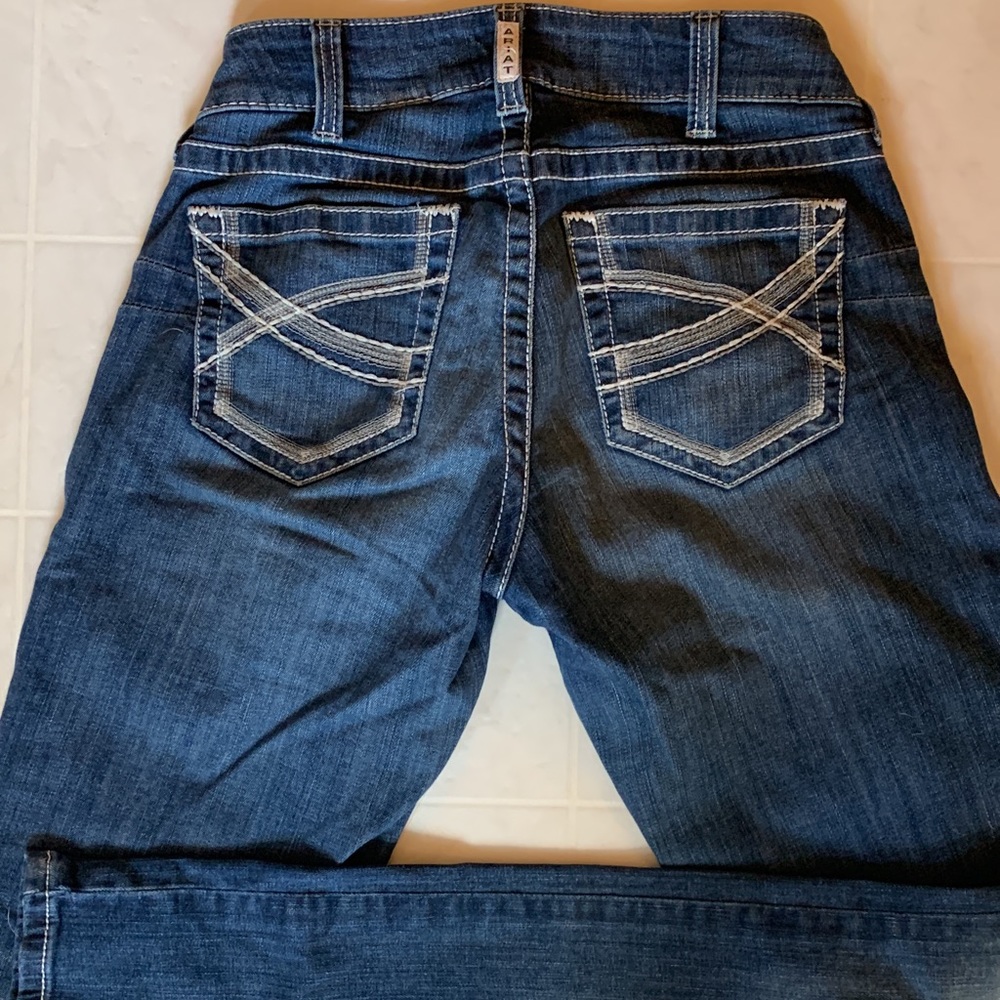Ariat 28L jeans